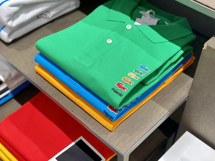 Lacoste *Closed* 7