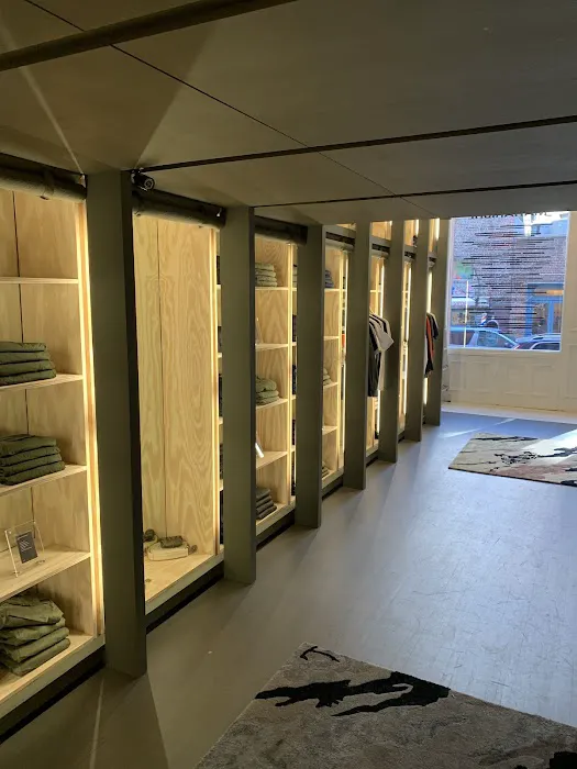 Maharishi Store 2