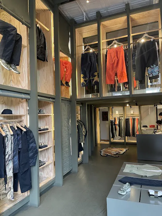 Maharishi Store 0