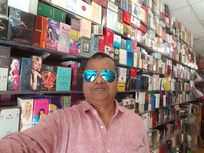 Zahir Gift shop 0