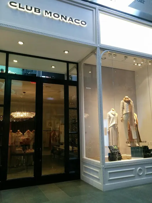 Club Monaco 3