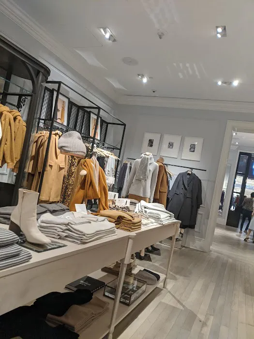 Club Monaco 9