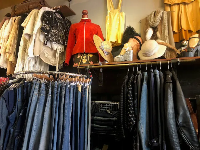 Ritual Vintage Clothing 4