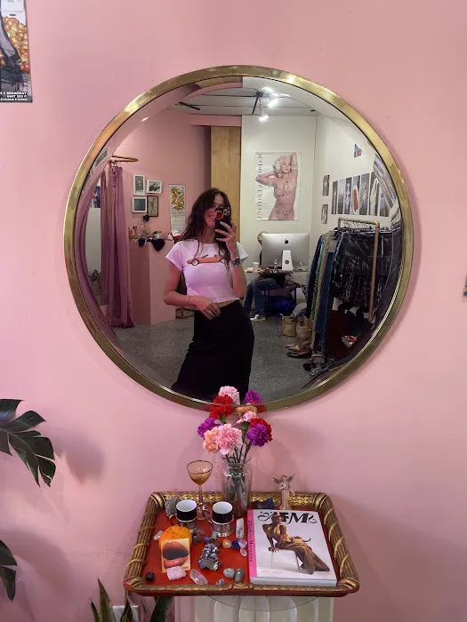 BLODA'S CHOICE Vintage store 3