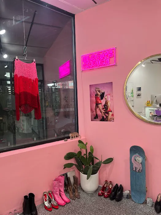 BLODA'S CHOICE Vintage store 4