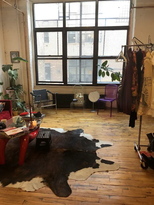 BLODA'S CHOICE Vintage store 9