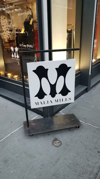 Malia Mills 0