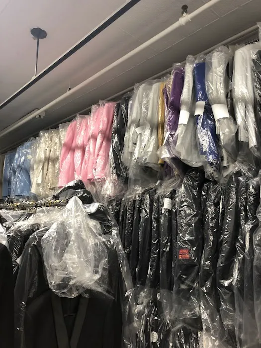 New Era Factory Outlet 4
