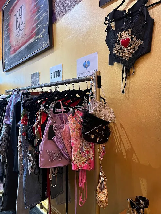 Rem & Ri Boutique 0