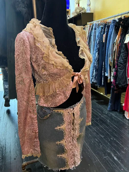 Rem & Ri Boutique 7