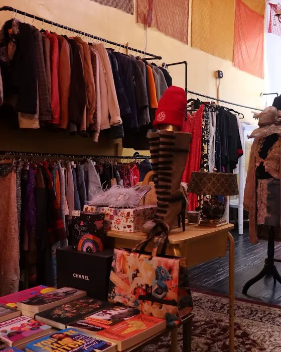 Rem & Ri Boutique 6
