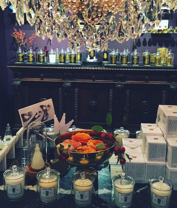 Aedes Perfumery 8