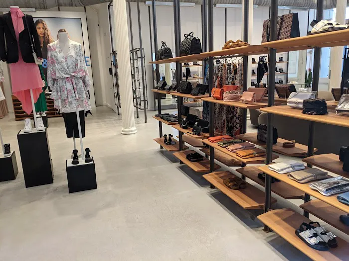 Zadig & Voltaire 8