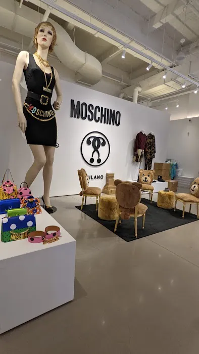 Moschino 4