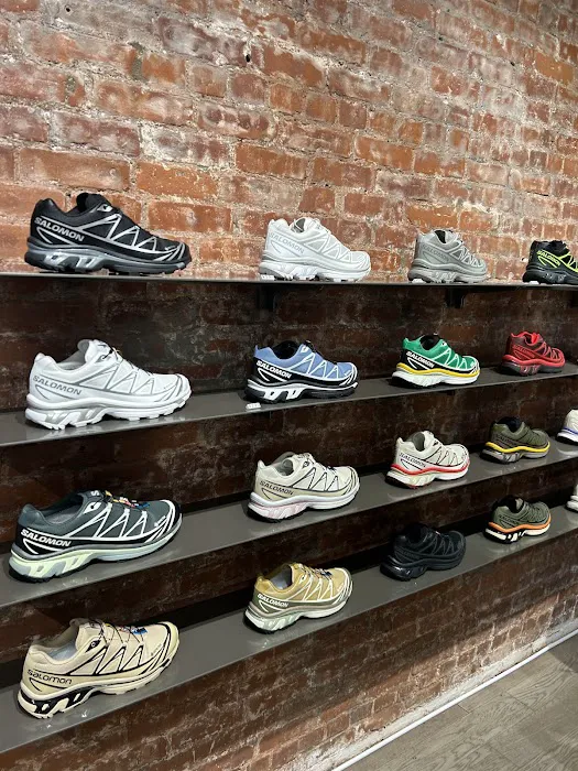 Salomon Sportstyle Store 8