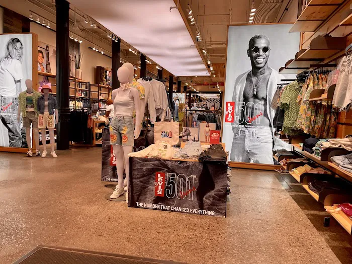 Levi’s Store 4