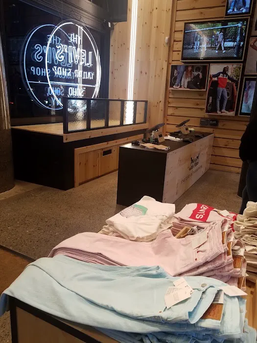 Levi’s Store 9