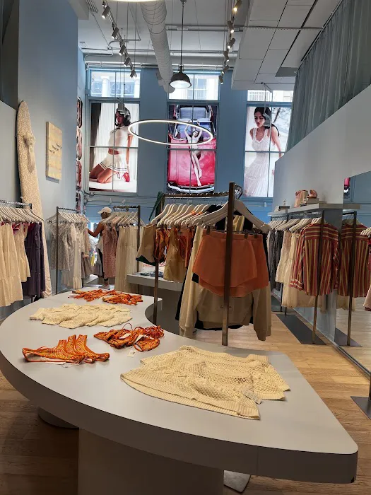The Frankie Shop 3