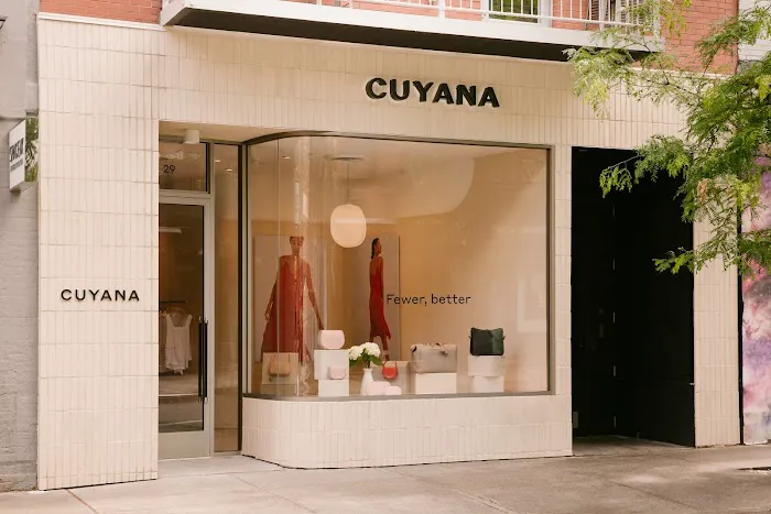 Cuyana 0