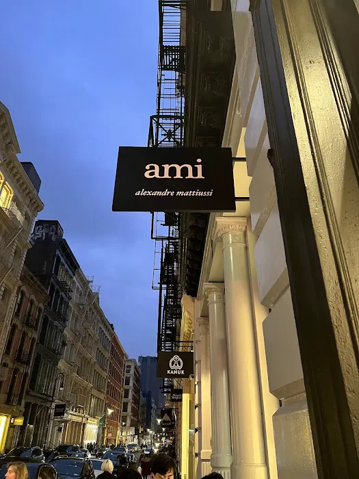 AMI Paris - Alexandre Mattiussi 0