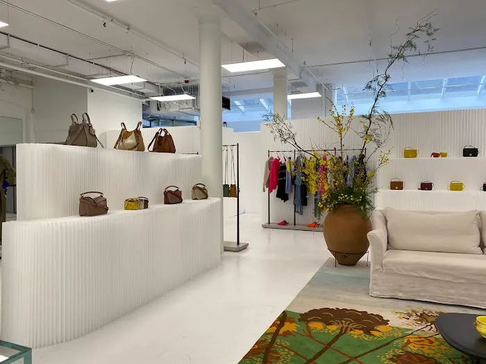 LOEWE Greene st 4