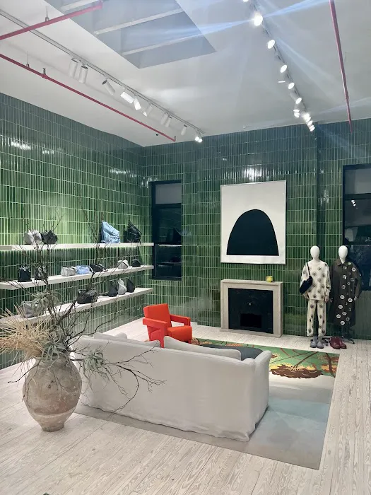 LOEWE Greene st 8