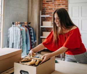 Understanding Fashion Store Shipping Times in the USA
