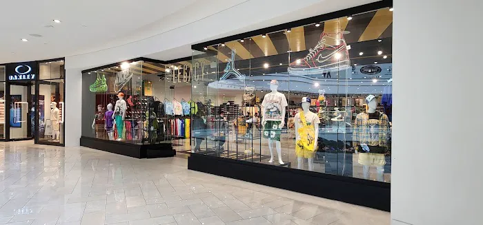 LEGACY Boutique 0
