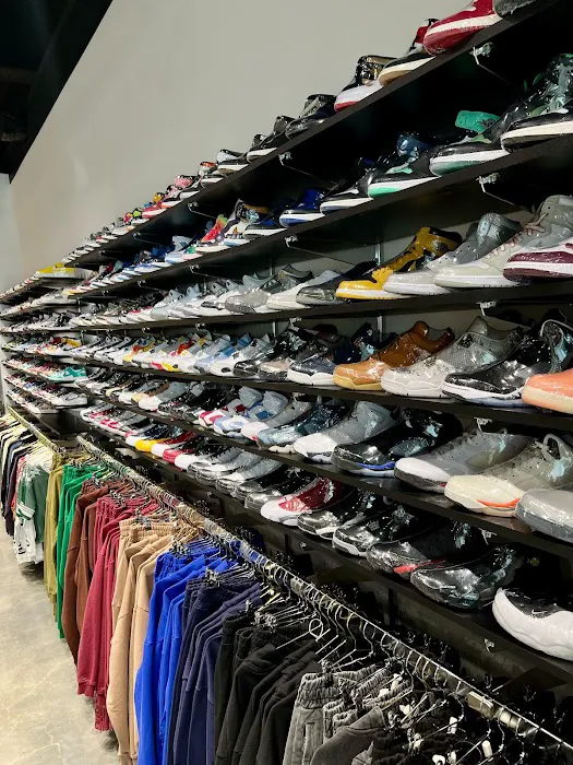 LEGACY Boutique 6