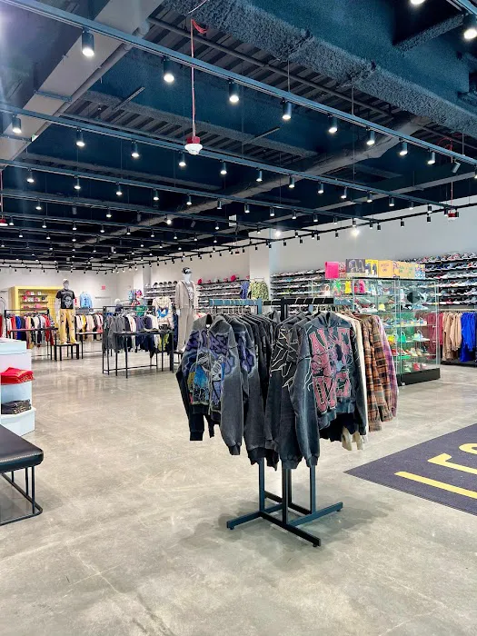 LEGACY Boutique 8