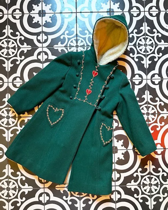 Your Mom & the Swan 1