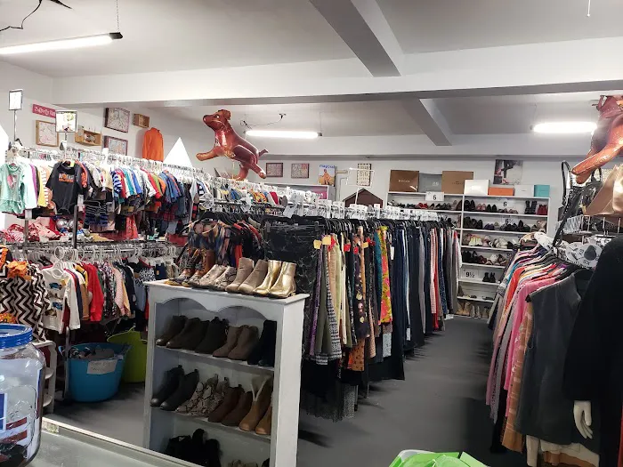 Little Angels' Closet 4