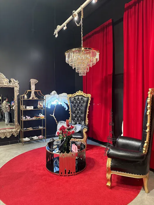 RJ's Closet Boutique 0