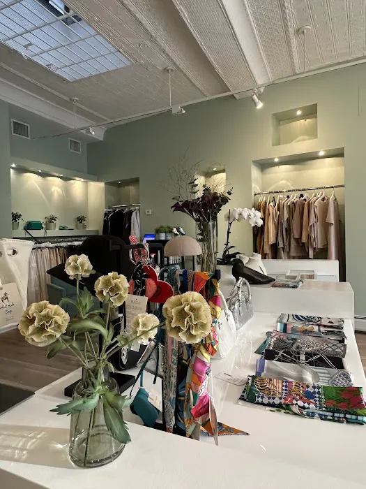 Artist Made Shop 4