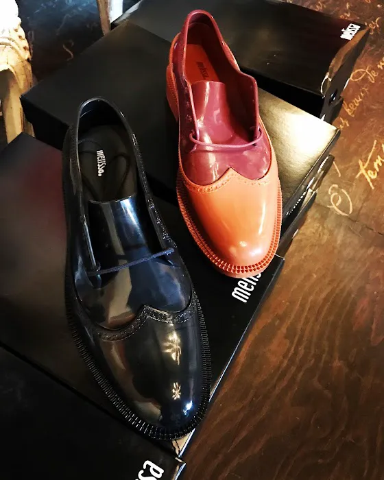 ANĒ CLOTHIER 1
