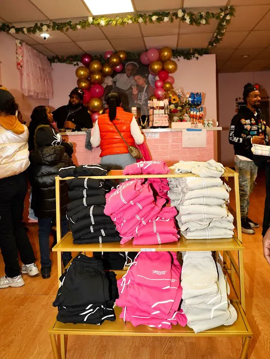 Laylah’s boutique 9
