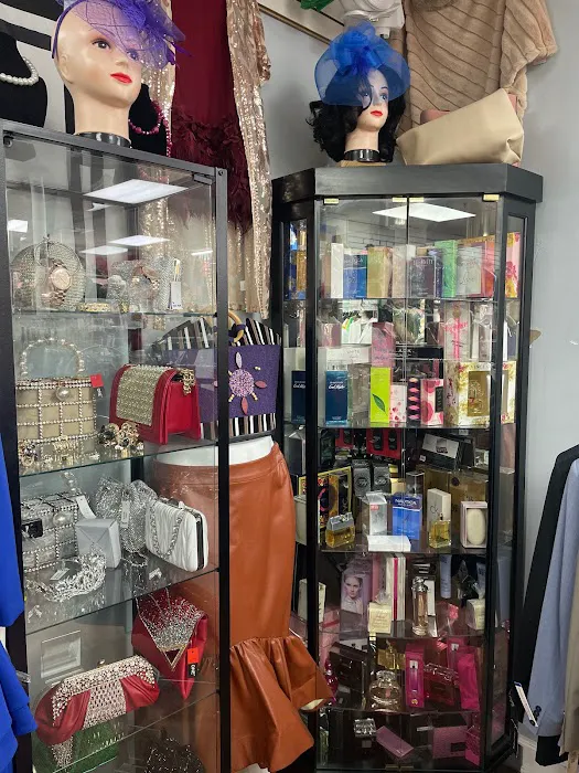Monique's Boutique 0