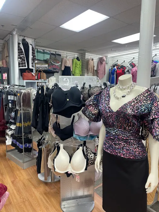 Monique's Boutique 4