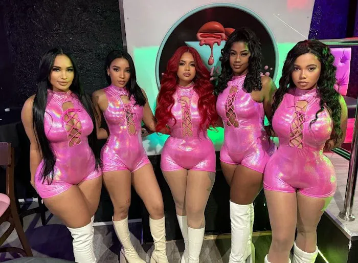 Nightstyle Outfits 8