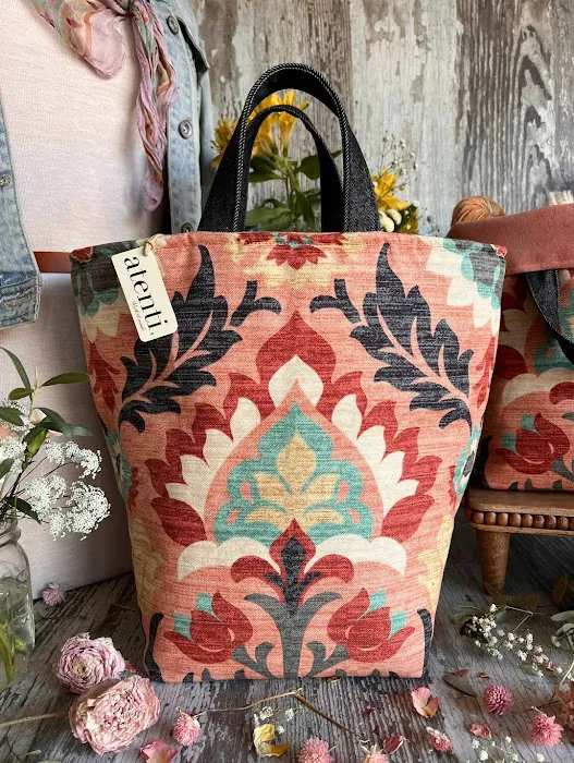 La Maison Rouge Boutique 2