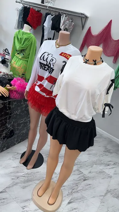 D’LUXE BOUTIQUE 0