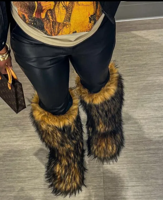 D’LUXE BOUTIQUE 4