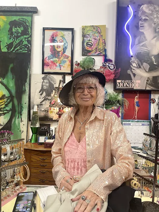 Henrietta's Vintage Clothing Out Of The Past 2