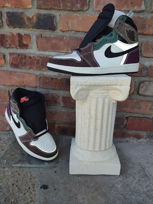 SneakerVille Urban Boutique 6