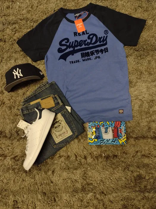 SneakerVille Urban Boutique 9