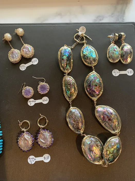 idPearl Boutique 3