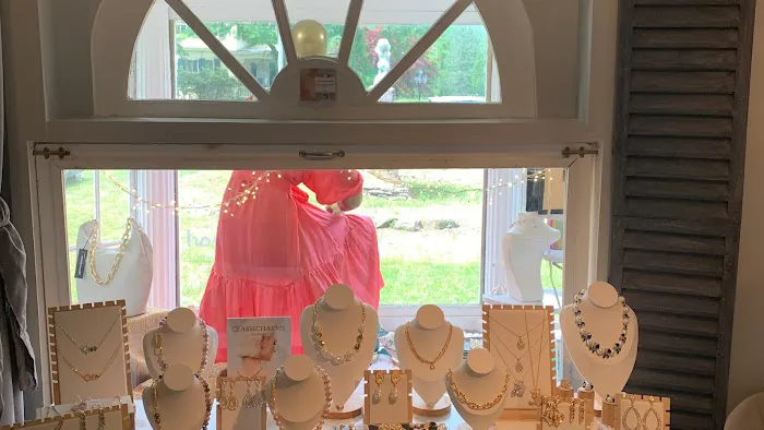 idPearl Boutique 6