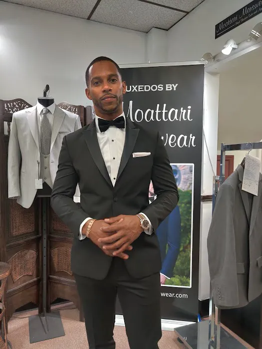 Moattari Menswear / Custom Suits & Tuxedos 2