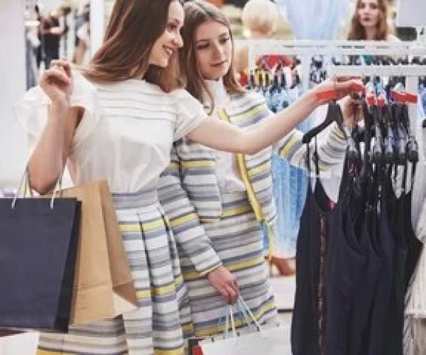 How to Shop Fashion with Confidence Like a Pro