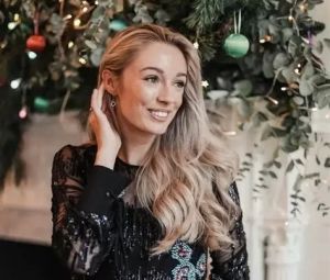 Holiday Party Dresses for Women – Stylish, Festive & Flattering Picks